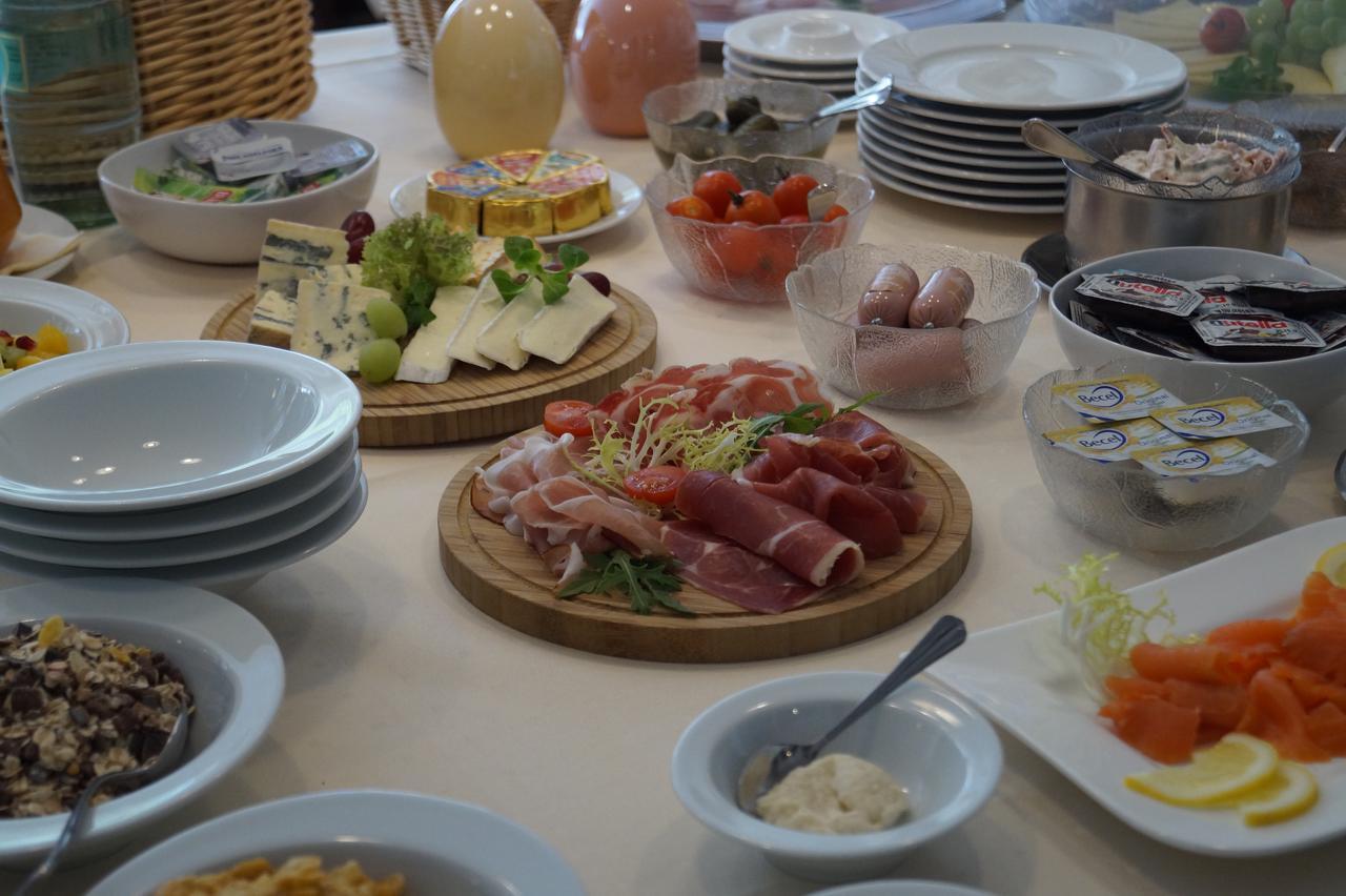 Hotel Forsthaus St. Hubertus Gross Gronau Екстер'єр фото